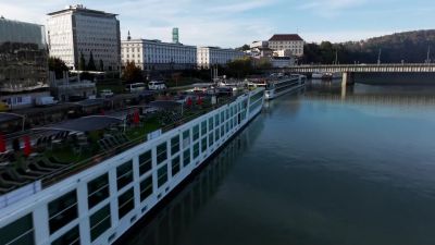 Today, when
exploring Regensburg, - Love on the Danube: Kissing Stars