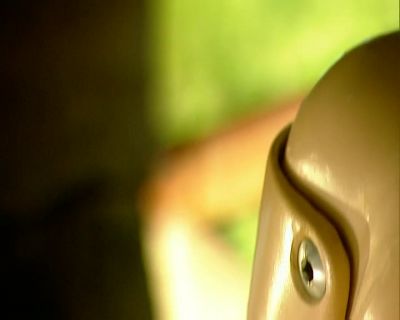 TODAY'S ARTIFICIAL LIMBS
ARE A FAR CRY - How It's Made