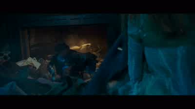I told you there was a door. - Valerian and the City of a Thousand Planets