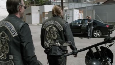 TOM:
Get against the wall. - Sons of Anarchy