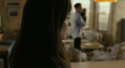Tom, give her to me. - The Girl on the Train