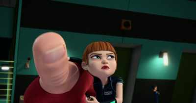 [Tom grunts, groans] - Spy Kids: Mission Critical
