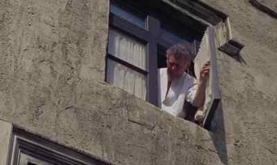 - Tom! - The Reptile