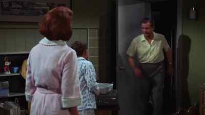 Tom, she was so upset today. - Hot Rods to Hell
