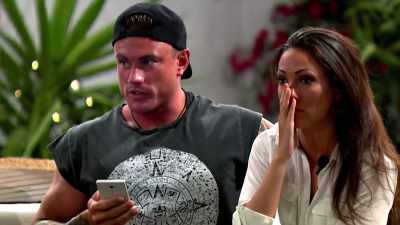 TOM: The three girls
with the fewest votes - Love Island