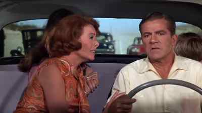 Tom, we've got to get away from
them. - Hot Rods to Hell