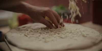 Tomato sauce can affect how a pizza cooks. - Chef's Table: Pizza