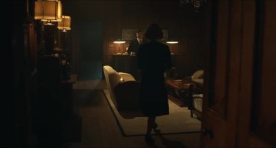 -TOMMY: Hello.
-Hello. - Peaky Blinders