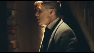 -Tommy... -It's them. -Who? -It's fucking them. - Peaky Blinders