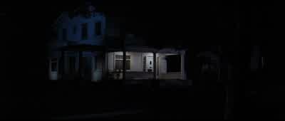 Tommy, there's nobody outside. - Halloween