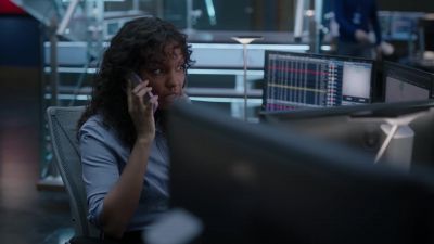 Tommy, why are you
calling my cell phone? - 9-1-1: Lone Star