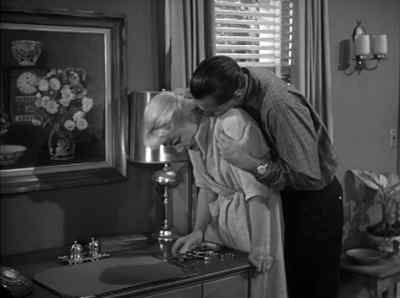-Tommy?
-Yeah? - Alfred Hitchcock Presents