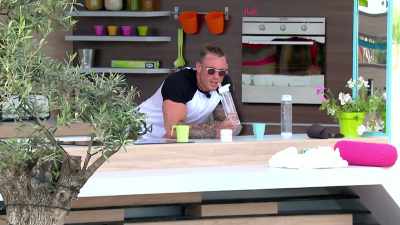 Tom's given me all this
chat about how he wants,
you know... - Love Island