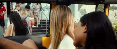 [tongue clicks] - 47 Meters Down: Uncaged