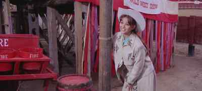 Toni, are you all right? - Circus World