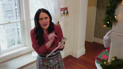 Tonight, we're gonna do
some more Christmas games - A Merry Single Christmas