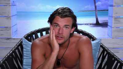Tonight's the night
I think he's gonna stick it - Love Island