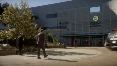 TONY:
Boss, it's Stillwell. - NCIS