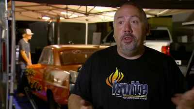[Tony] For the second-round
chip draw, we get Mike Bowman. - Street Outlaws No Prep Kings Team Attack