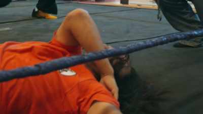 (Tony grunts) - The Wrestlers