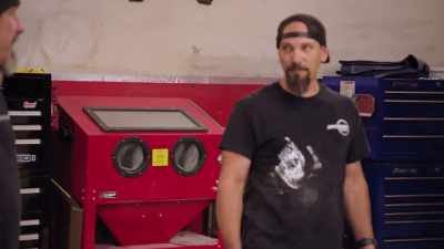 -[Tony] Look at that.
-[Mark] I tell you what. - Car Masters: Rust to Riches
