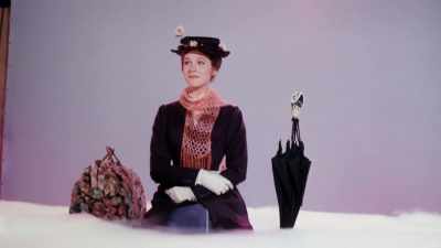 TONY: That loose net weave thing,
I just adored. - Prop Culture
