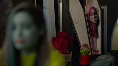 - Too loud.
- Not like that. - Monster High: The Movie
