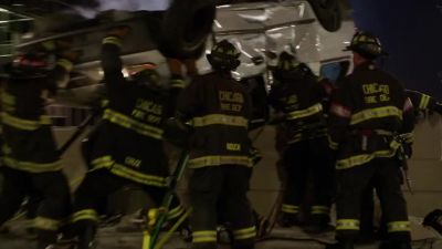 - Too tight?
- Yeah! - Chicago Fire