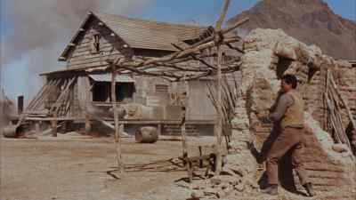 Took you two. - Rio Bravo