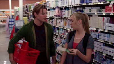 TOOTHPASTE, MOUTHWASH... - Desperate Housewives