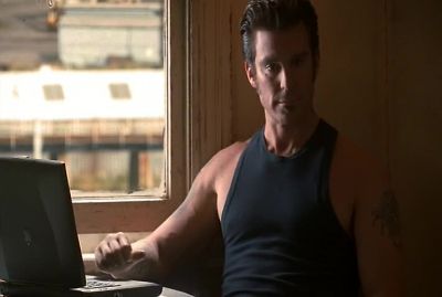 Topless - The Pretender