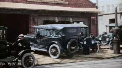 TOTAL CAR SALES
HAVE DROPPED 30%. - America in Color