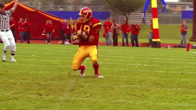 Touchdown.
The crows win. Can you believe that pass? - Smallville