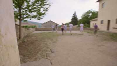 (tour guide speaking Italian) - Q: Into the Storm