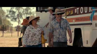 (TOURISTS CHATTER) - Population 11