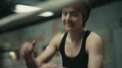 (towel drops) - Uppercut