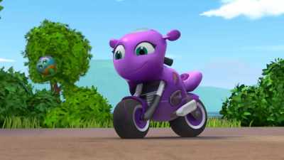 (toy squeaking) - Ricky Zoom