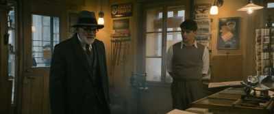 Trabuccos, as usual?
- Two boxes please... - The Tobacconist