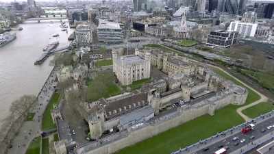 Traces of this early london
still exist, - Searching for Secrets