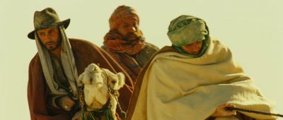 Traders There are always people at the sea - Black Gold