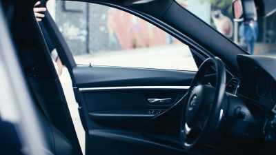[traffic humming] - Your Boyfriend Is Mine