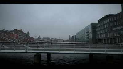 - [TRAFFIC HUMS]
- [BIRD SQUAWKS] - Young Wallander