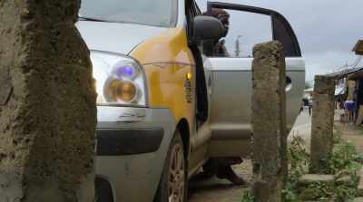 [traffic noise]
[people talking] - The Burial of Kojo