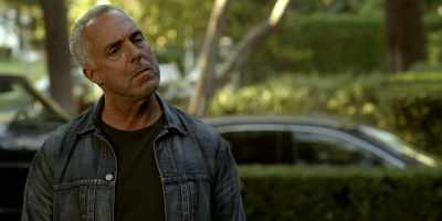Traffic's murder that hour.
Why don't you wait till the weekend? - Bosch: Legacy