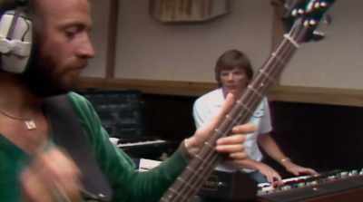 ♪ Tragedy ♪ - The Bee Gees: How Can You Mend a Broken Heart