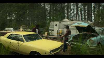 (TRAILER CREAKING) - Fight Night: The Million Dollar Heist