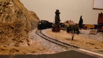 (train engine roaring) - Horror in the High Desert