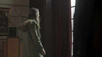 TRAIN RUMBLES PAST - Rellik