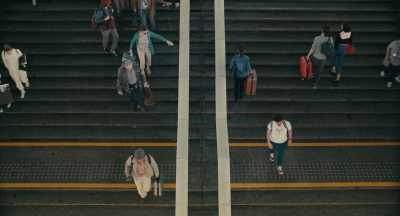 Train's arriving in two minutes. Come on. - A Real Pain