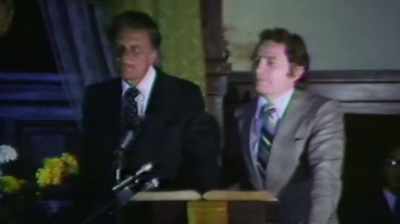 [translating in Spanish] - Billy Graham: An Extraordinary Journey